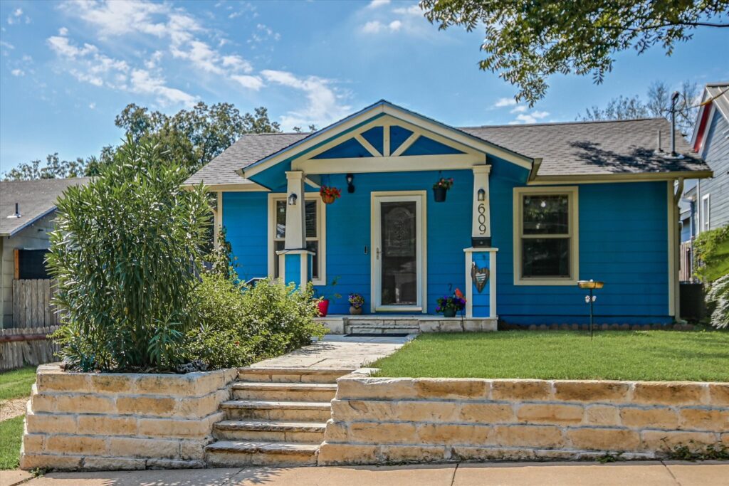 609 W. Elizabeth St.